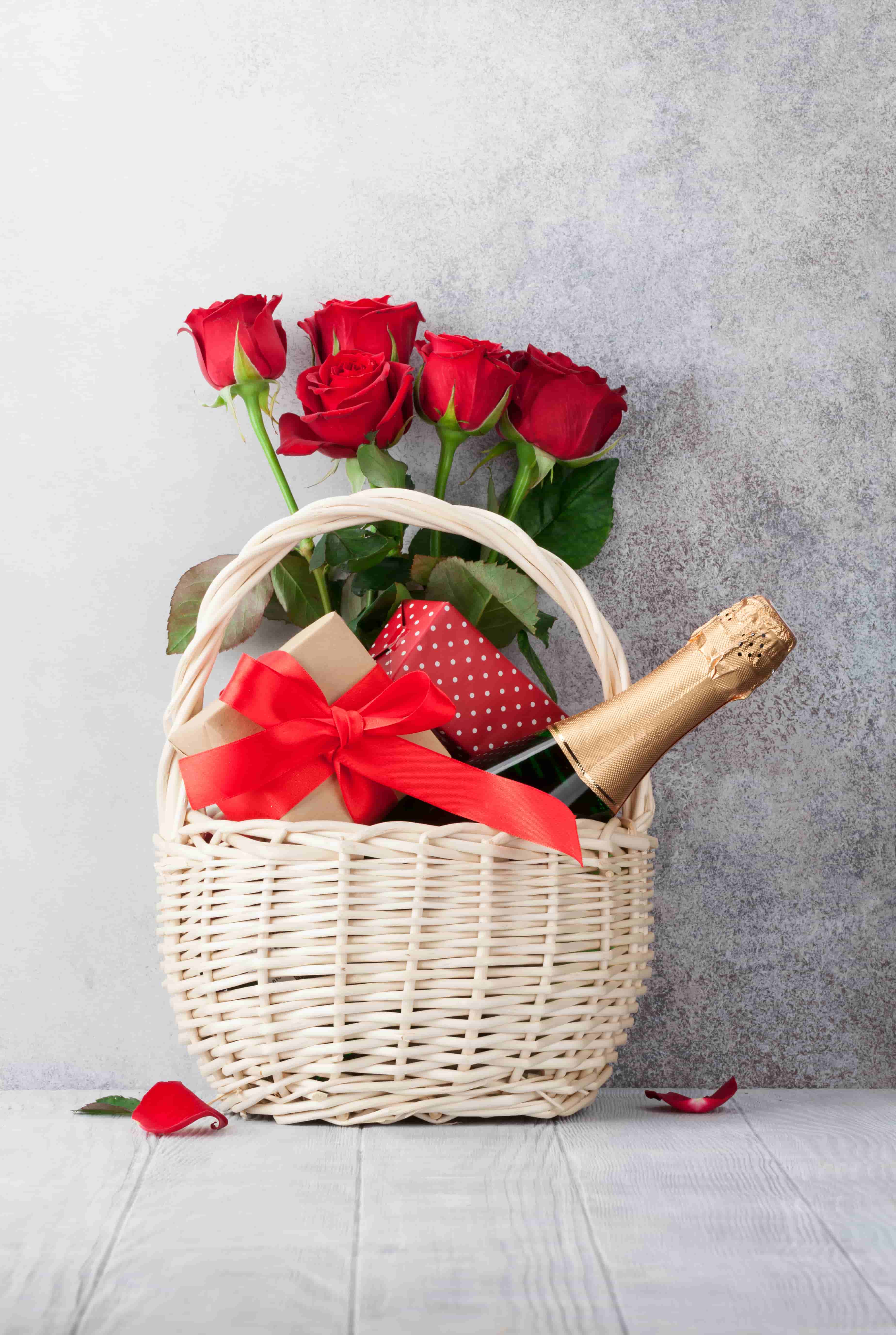champagne gifts and Roses images